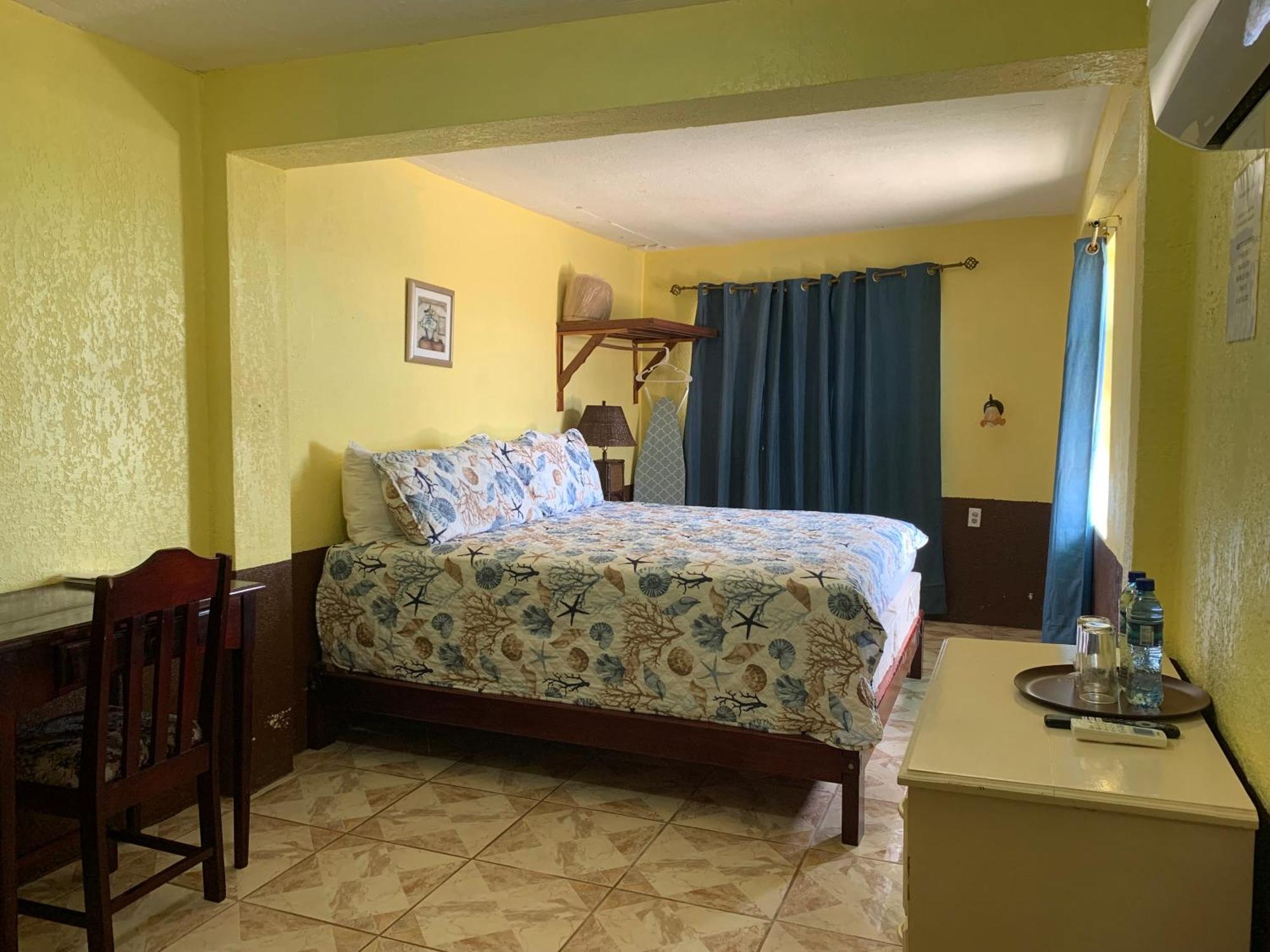 Bonefish Hotel Dangriga Eksteriør billede