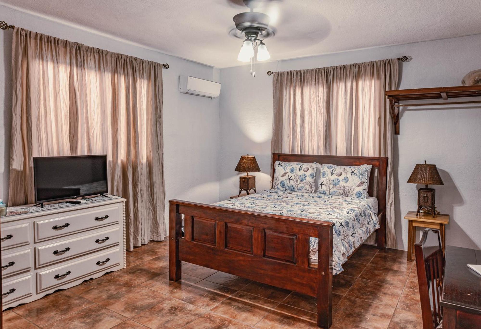 Bonefish Hotel Dangriga Eksteriør billede
