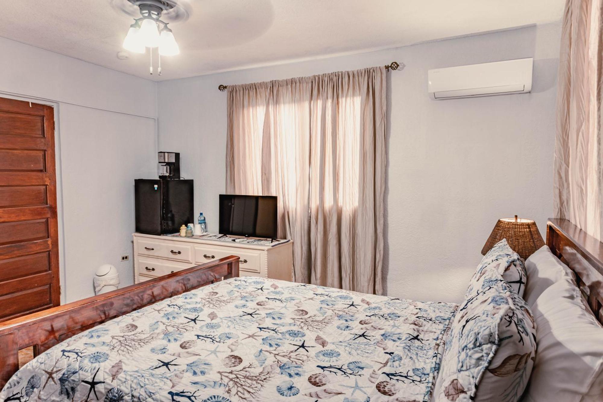 Bonefish Hotel Dangriga Eksteriør billede