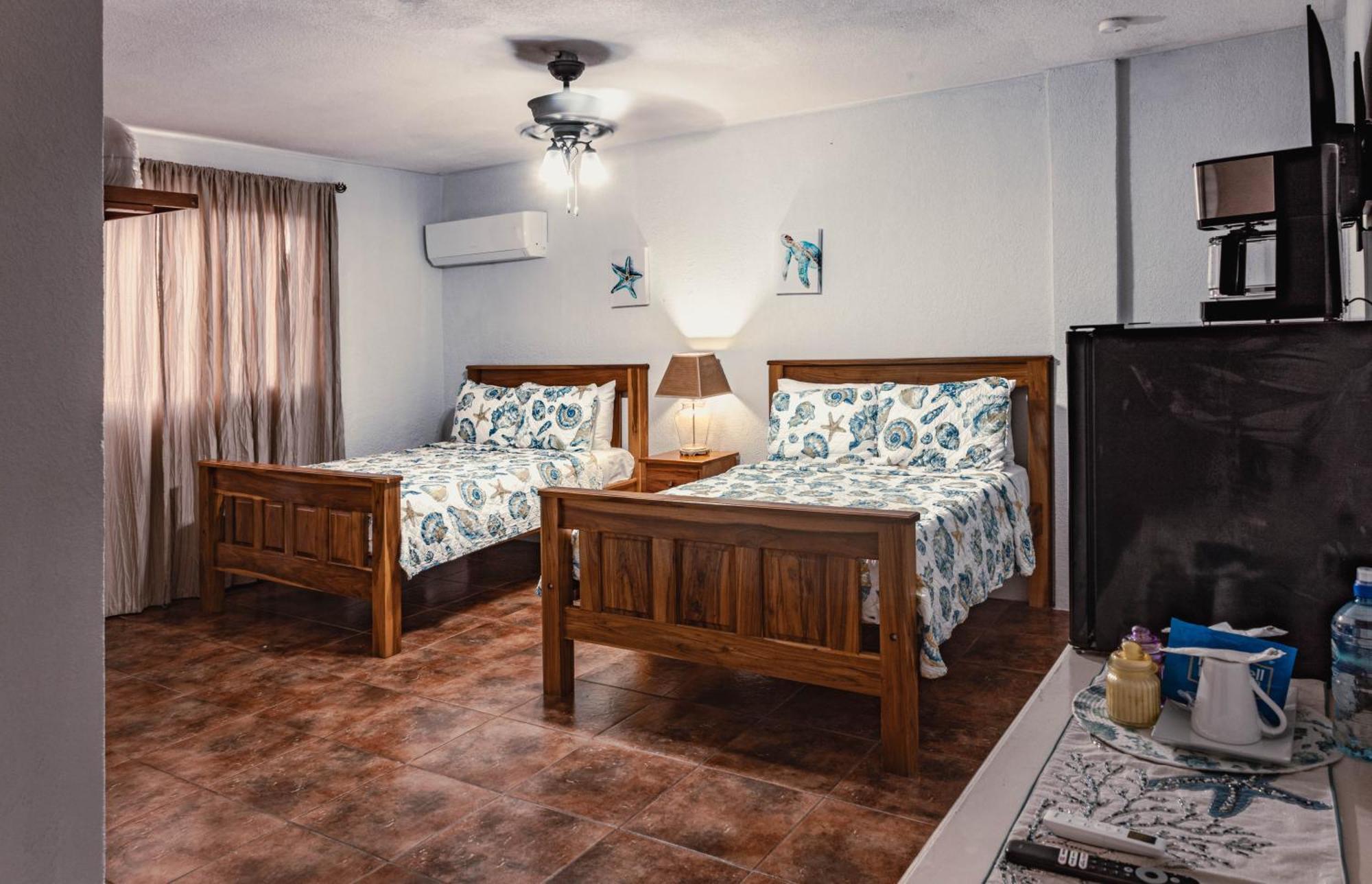 Bonefish Hotel Dangriga Eksteriør billede